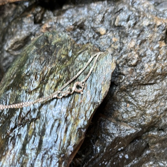 Moonstone Set in Sterling Silver Pendant 925 Marked with 18” Box Chain - Picture 7 of 8